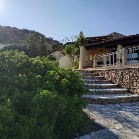 Tra E Porto Rotondo Villa *